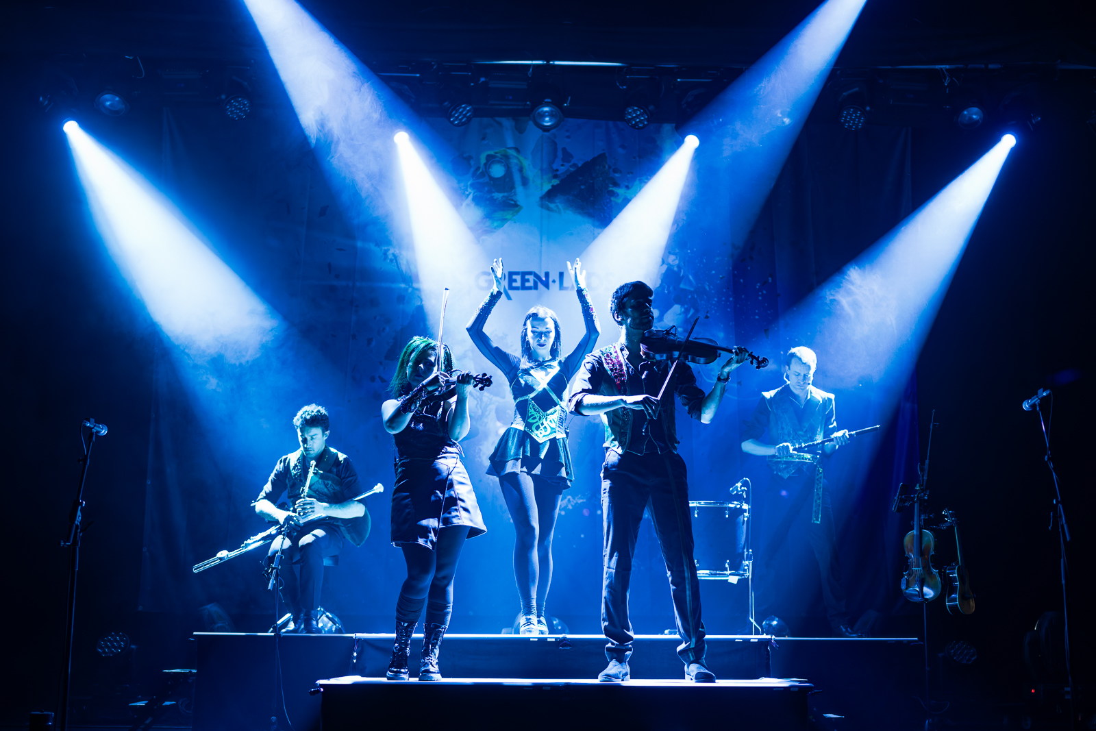 Nuevas incorporaciones internacionales y de raíz al roster de artistas